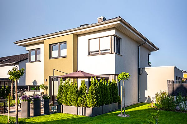 842f8223_portraitblock1