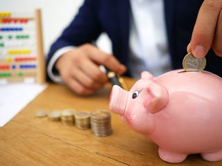 Sparen und Kalkulation für die Baufinanzierung