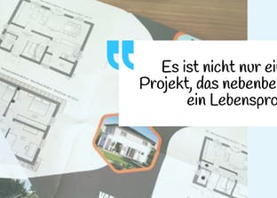 Hauskatalog von SchwörerHaus liegt auf dem Tisch