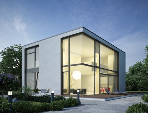 haus mit großen Fenstern