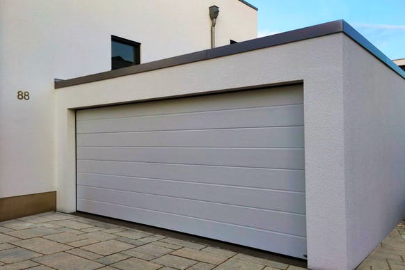 Die Großraumgarage kann an Ihr Haus angepasst und nach Ihren Wünschen errichtet werden