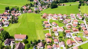 Dorf in Deutschland aus der Vogelperspektive