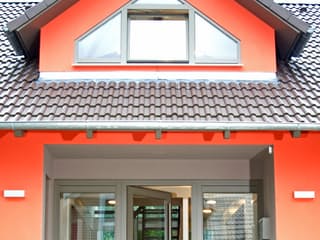 Fertighaus Da Capo 81 von SCHWABENHAUS Schlüsselfertig ab 321055€, Satteldach-Klassiker Außenansicht 2