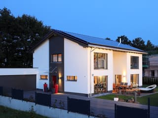 Fertighaus Ostwestfalen von Becker 360 Schlüsselfertig ab 414900€, Satteldach-Klassiker Außenansicht 1