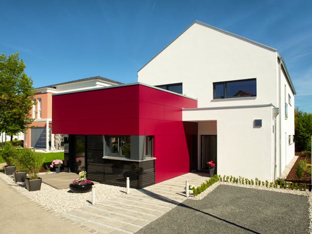 Fertighaus Musterhaus GenerationX von FischerHaus Schlüsselfertig ab 358342€, Satteldach-Klassiker Außenansicht 2