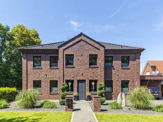 Massivhaus Dorn von AIM Hausbau, Stadtvilla Außenansicht 1