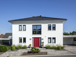 Massivhaus Ihle von AIM Hausbau, Stadtvilla Außenansicht 1