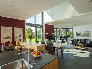 Massivhaus Jessen von AIM Hausbau, Stadtvilla Innenansicht 1