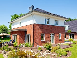 Massivhaus Meinke von AIM Hausbau, Stadtvilla Außenansicht 2