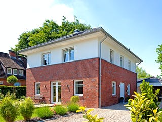 Massivhaus Meinke von AIM Hausbau, Stadtvilla Außenansicht 3