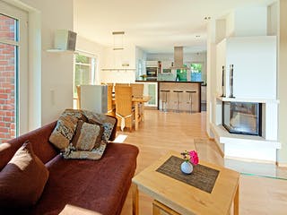 Massivhaus Meinke von AIM Hausbau, Stadtvilla Innenansicht 1