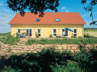 Fertighaus Varios 131 von Keitel-Haus, Satteldach-Klassiker Außenansicht 1