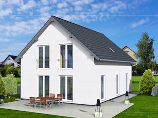 Massivhaus Classic 132 von AMB Massivhaus, Satteldach-Klassiker Außenansicht 1