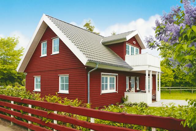 Holzhaus im skandinavischen Baustil