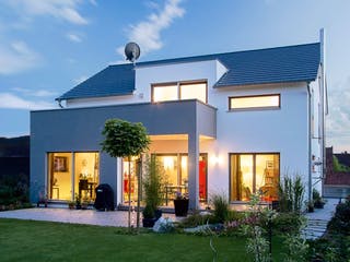 Fertighaus Architektenhaus 772.330 von Beilharz Schlüsselfertig ab 300000€, Satteldach-Klassiker Außenansicht 2