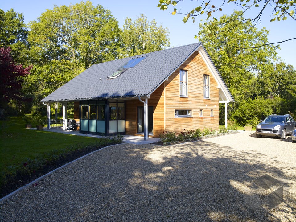Architektur aus Glas von Baufritz Außenansicht