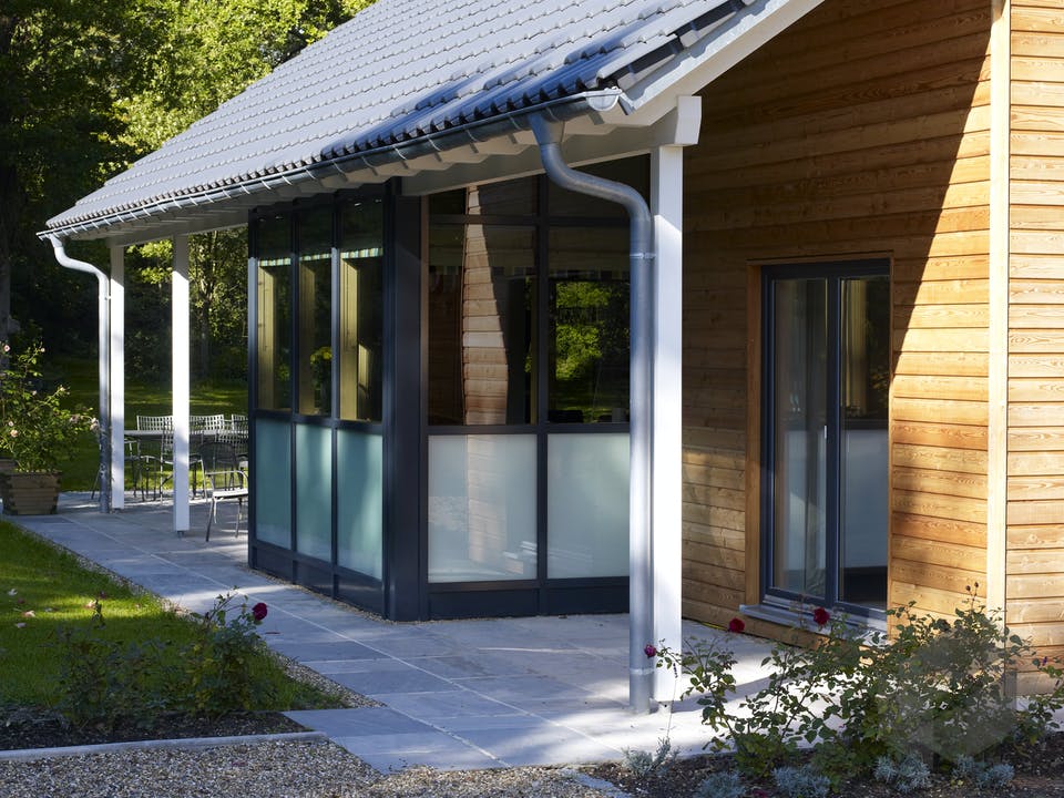 Architektur aus Glas von Baufritz Außenansicht