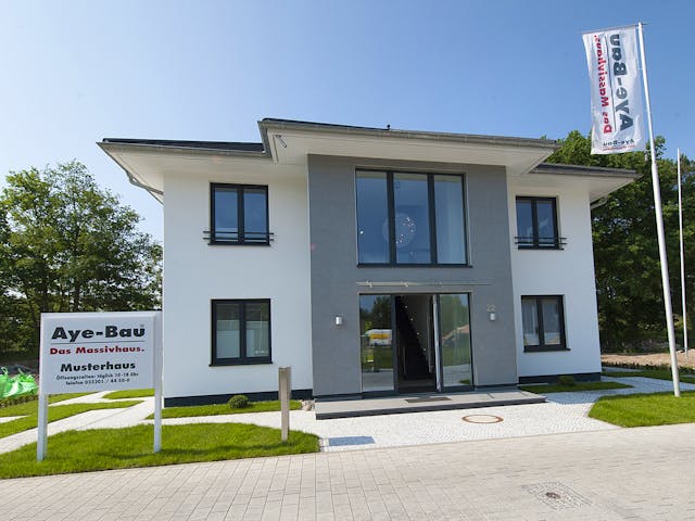 Massivhaus Babelsberg von Aye-Bau Schlüsselfertig ab 536400€, Stadtvilla Außenansicht 3