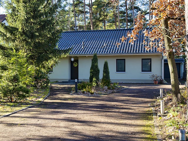 Massivhaus Weißensee von Aye-Bau Schlüsselfertig ab 399400€, Bungalow Außenansicht 4