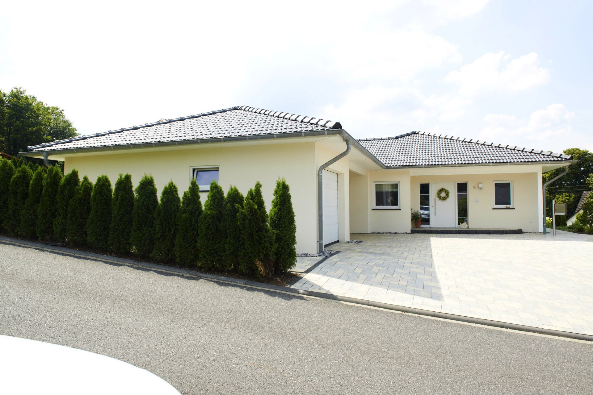 Fertighaus Cilia von FINGERHUT-HAUS Schlüsselfertig ab 483478€, Bungalow Außenansicht 1