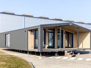 Fertighaus Miami Beach von Easy Homes - Tiny- & Modulhäuser Schlüsselfertig ab 270000€, Bungalow Außenansicht 4