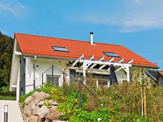 Fertighaus Balance 100 von WeberHaus Schlüsselfertig ab 234882€, Satteldach-Klassiker Außenansicht 2