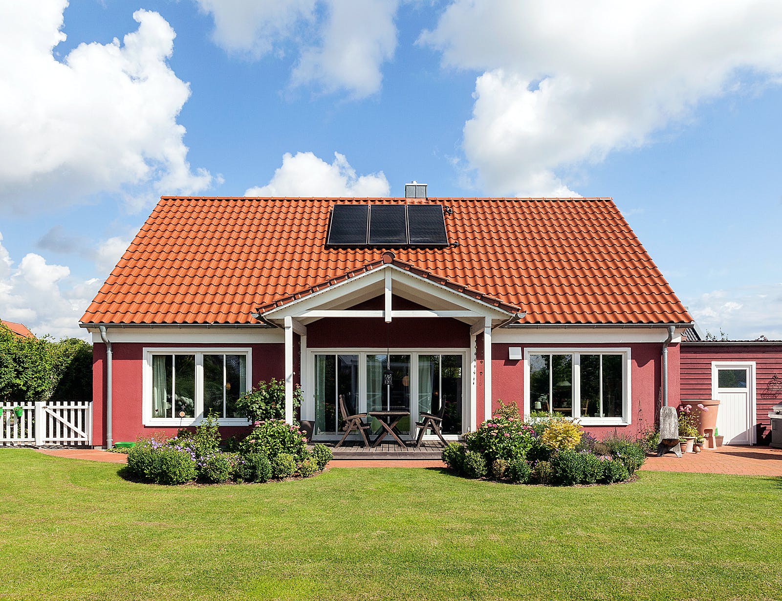 Fertighaus Scharmbeck von Bardowicks.Haus und Holzbau Schlüsselfertig ab 445000€, Satteldach-Klassiker Außenansicht 1