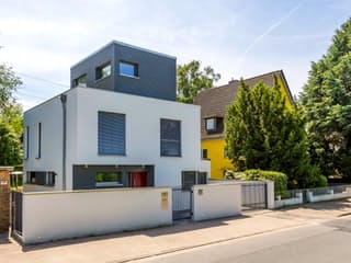 Fertighaus Bauen auf engstem Raum von Meisterstück-HAUS, Cubushaus Außenansicht 1