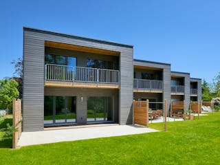 Fertighaus Mehrfamilienhaus Gardet von Bau-Fritz - Mehrfamilienhäuser Schlüsselfertig ab 595000€, Cubushaus Außenansicht 3