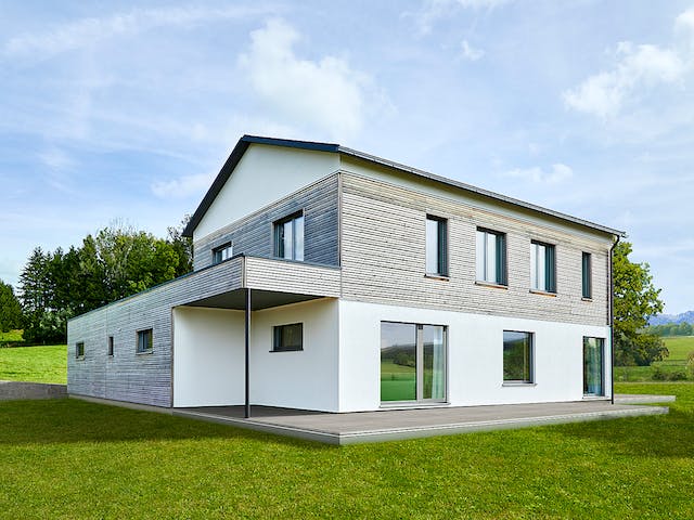 Fertighaus Gruber - Kundenhaus von Bau-Fritz Schlüsselfertig ab 765000€, Satteldach-Klassiker Außenansicht 2