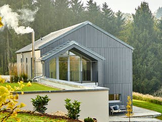 Fertighaus Haus am Wald - Kundenhaus von Bau-Fritz Schlüsselfertig ab 940000€, Satteldach-Klassiker Außenansicht 6