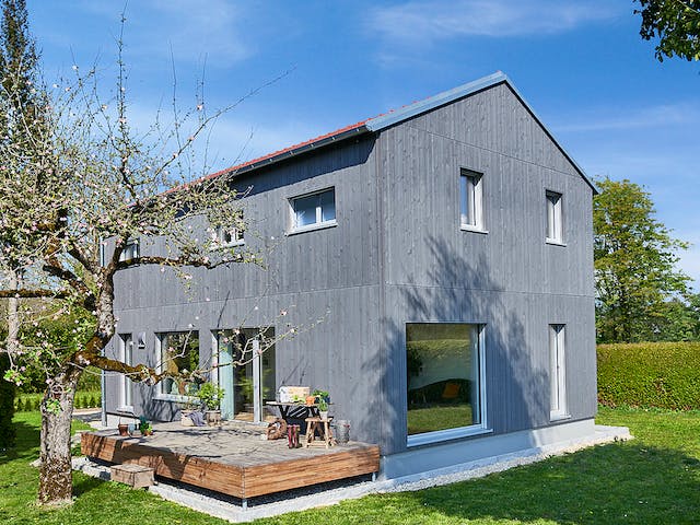 Fertighaus Remiger - Kundenhaus von Bau-Fritz Schlüsselfertig ab 470000€, Satteldach-Klassiker Außenansicht 2