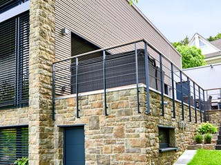 Fertighaus Steffen - Kundenhaus von Bau-Fritz Schlüsselfertig ab 1300000€, Satteldach-Klassiker Außenansicht 9