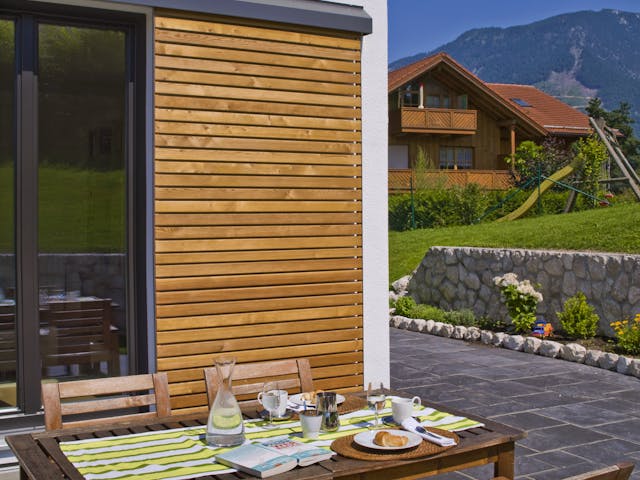 Fertighaus Bayerisch Gmain von Regnauer Hausbau Schlüsselfertig ab 379645€, Satteldach-Klassiker Außenansicht 6