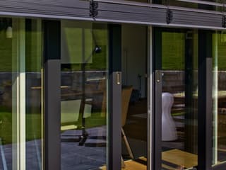 Fertighaus Bayerisch Gmain von Regnauer Hausbau Schlüsselfertig ab 379645€, Satteldach-Klassiker Außenansicht 7