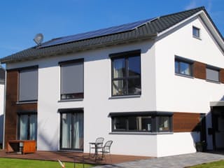 Fertighaus Beispielhaus 1 von CAL-Classic-Haus Schlüsselfertig ab 245891€, Satteldach-Klassiker Außenansicht 1