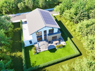 Massivhaus Entwurf SL157 von FAVORIT Massivhaus Schlüsselfertig ab 384834€, Satteldach-Klassiker Außenansicht 14