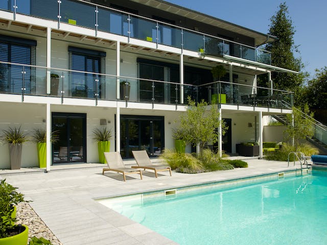 Fertighaus Bond - Kundenhaus von Bau-Fritz Schlüsselfertig ab 980000€, Stadtvilla Außenansicht 5
