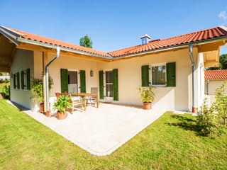 Fertighaus Brunnensee von ISARTALER HOLZHAUS Schlüsselfertig ab 219000€, Bungalow Außenansicht 2