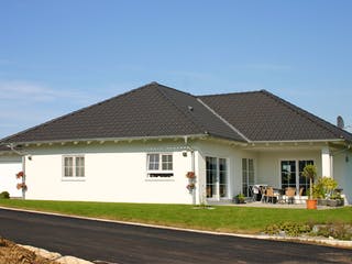 Fertighaus Mauren von Bodenseehaus, Bungalow Außenansicht 2