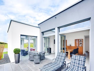 Fertighaus Referenzhaus 3 von Bittermann & Weiss Holzhaus Schlüsselfertig ab 323500€, Bungalow Außenansicht 4