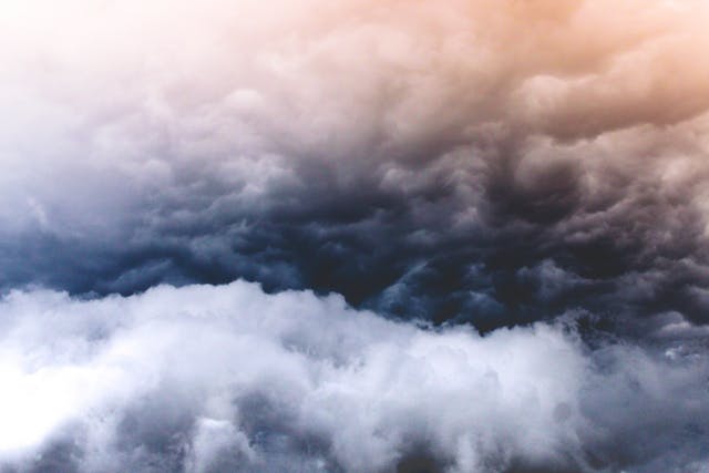 Dunkle Wolken