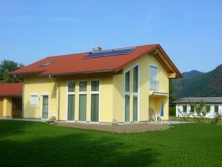 Fertighaus Cornelia von Ludwig Andrä Holzbau Schlüsselfertig ab 293667€, Satteldach-Klassiker Außenansicht 3