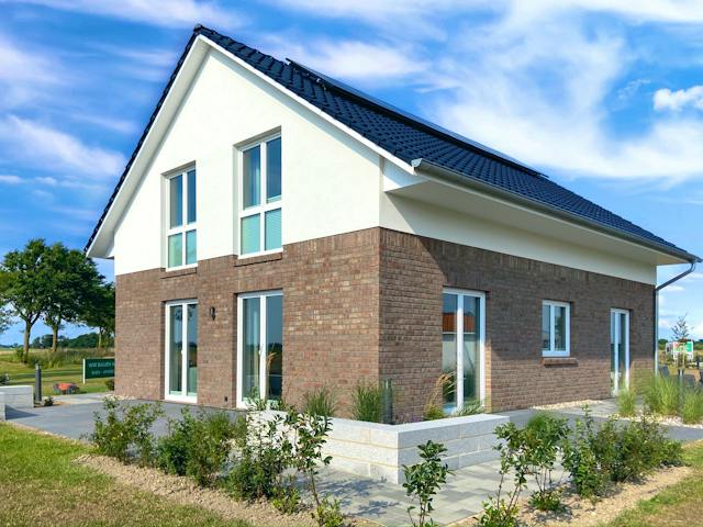 Massivhaus EINFAMILIENHAUS 150-2 von Kähler Massivhaus Schlüsselfertig ab 364200€, Satteldach-Klassiker Außenansicht 1