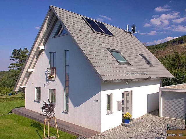 Fertighaus Britta (KfW-Effizienzhaus 40 EE) von Dammann-Haus Schlüsselfertig ab 310500€, Satteldach-Klassiker Außenansicht 1 Fertighaus Britta (KfW-Effizienzhaus 40 EE) von Dammann-Haus Schlüsselfertig ab 310500€, Satteldach-Klassiker Außenansicht 1
