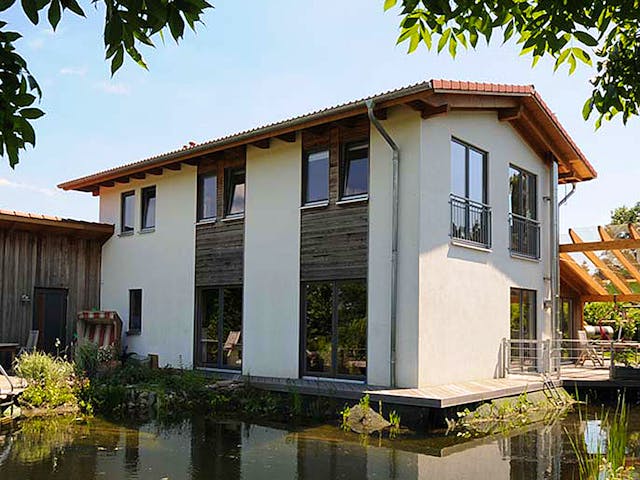 Fertighaus Judith (KfW-Effizienzhaus 40 EE) von Dammann-Haus Schlüsselfertig ab 399200€, Satteldach-Klassiker Außenansicht 1 Fertighaus Judith (KfW-Effizienzhaus 40 EE) von Dammann-Haus Schlüsselfertig ab 399200€, Satteldach-Klassiker Außenansicht 1