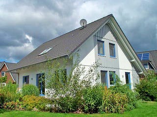 Fertighaus Julia (KfW-Effizienzhaus 40 EE) von Dammann-Haus Schlüsselfertig ab 371100€, Satteldach-Klassiker Außenansicht 1