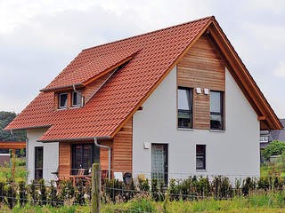 Fertighaus Kathrin (KfW-Effizienzhaus 40 EE) von Dammann-Haus Schlüsselfertig ab 331200€, Satteldach-Klassiker Außenansicht 3 Fertighaus Kathrin (KfW-Effizienzhaus 40 EE) von Dammann-Haus Schlüsselfertig ab 331200€, Satteldach-Klassiker Außenansicht 3