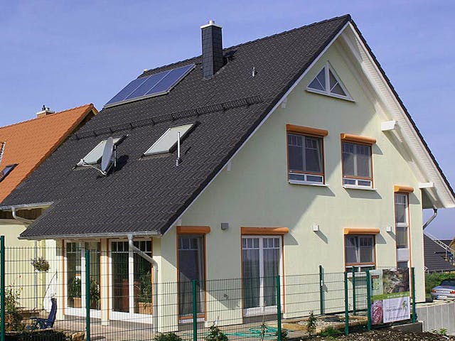 Fertighaus Maria (KfW-Effizienzhaus 40 EE) von Dammann-Haus Schlüsselfertig ab 332200€, Satteldach-Klassiker Außenansicht 1