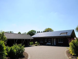 Fertighaus Rosi 3 (KfW-Effizienzhaus 40 EE) von Dammann-Haus Schlüsselfertig ab 328300€, Bungalow Außenansicht 3